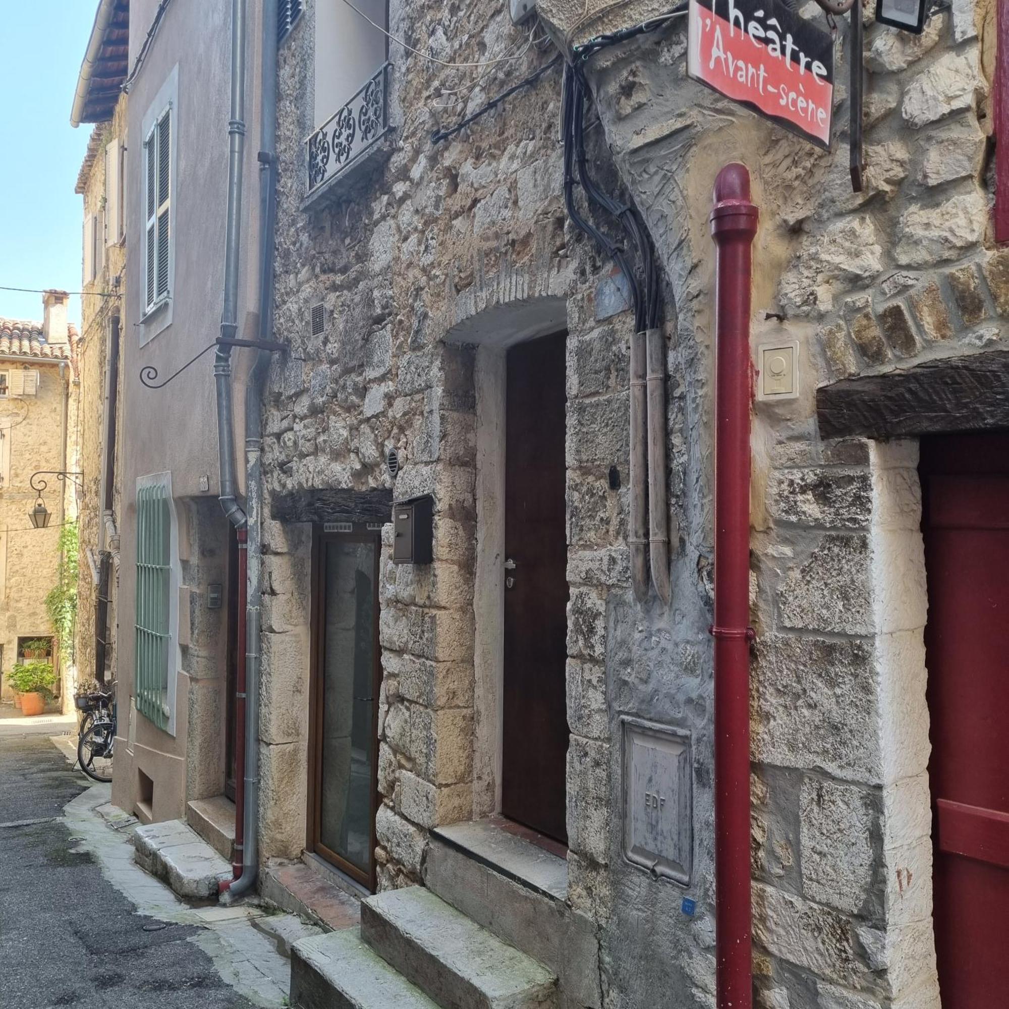 Vence... Sous Les Toitsアパートメント エクステリア 写真
